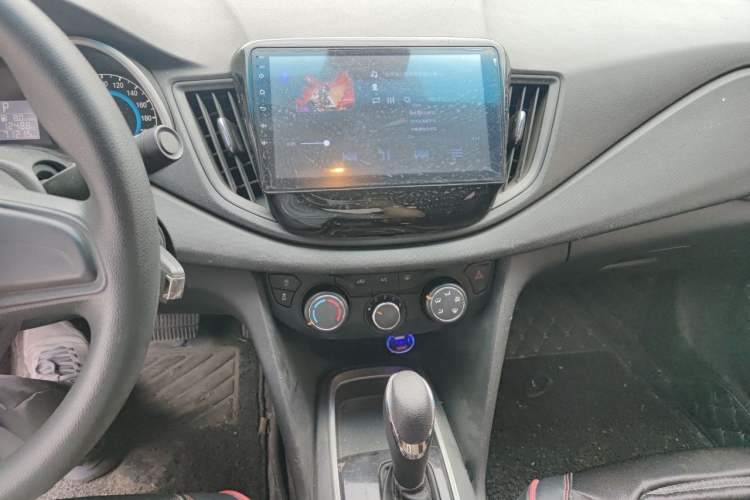 Used Chevrolet Cavalier 2016 1.5L Automatic Enjoyment Edition Audio And AC Panel
