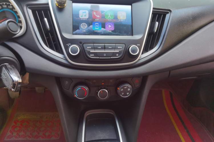 Used Chevrolet Cavalier 2016 1.5L Manual Xinyue Edition Audio And AC Panel