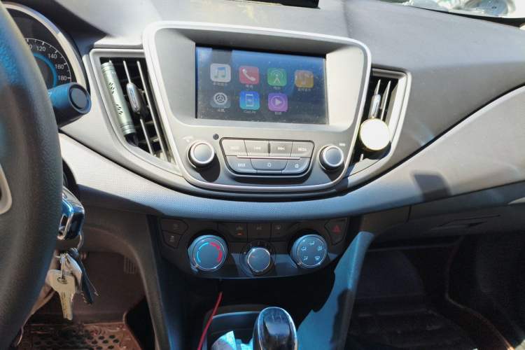 Used Chevrolet Cavalier 2016 1.5L Automatic Xinyue Edition Audio And AC Panel