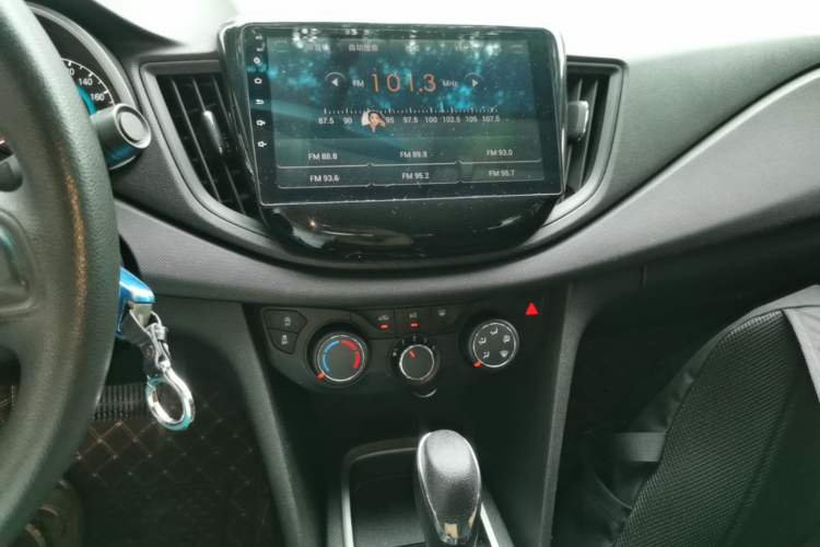 Used Chevrolet Cavalier 2016 1.5L Automatic Enjoyment Edition Audio And AC Panel