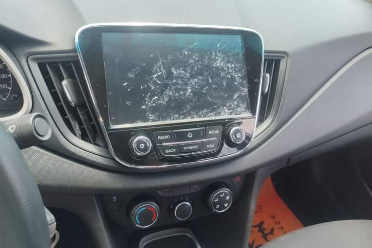 Used Chevrolet Cavalier 2016 1.5L Manual Enjoyment Edition Audio And AC Panel
