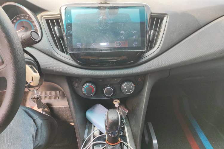 Used Chevrolet Cavalier 2016 1.5L Automatic Enjoyment Edition Audio And AC Panel