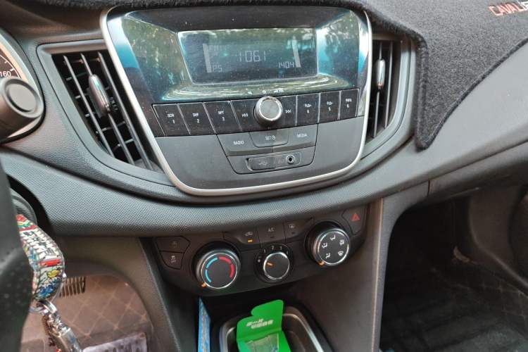 Used Chevrolet Cavalier 2016 1.5L Automatic Enjoyment Edition Audio And AC Panel
