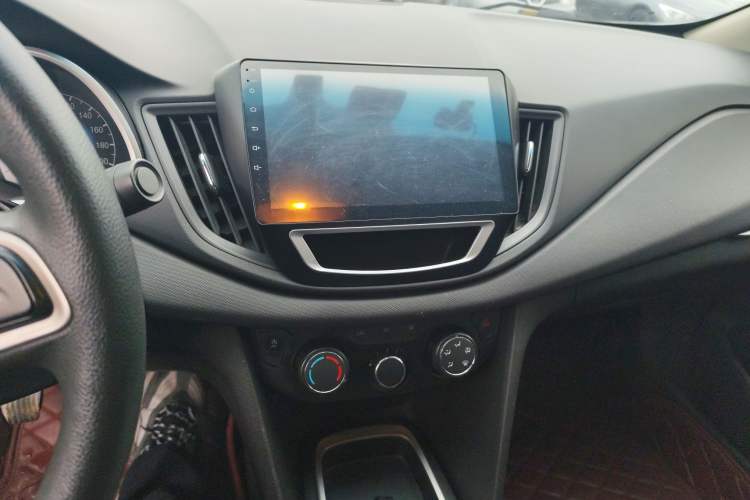 Used Chevrolet Cavalier 2016 1.5L Manual Xinyue Edition Audio And AC Panel