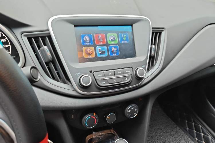 Used Chevrolet Cavalier 2016 1.5L Automatic Xinyue Edition Audio And AC Panel
