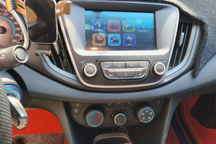 Used Chevrolet Cavalier 2016 1.5L Automatic Xinyue Edition Audio And AC Panel