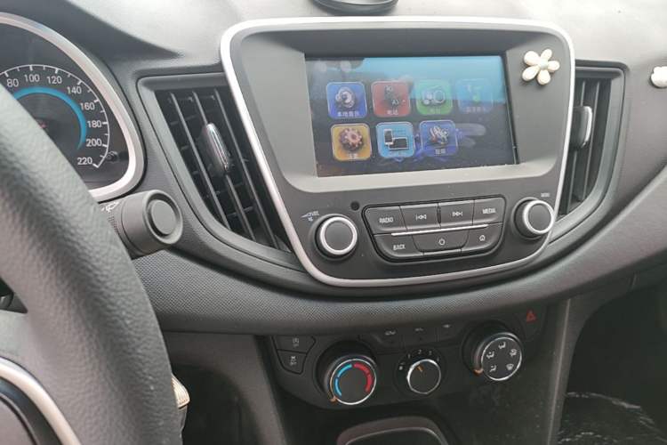 Used Chevrolet Cavalier 2016 1.5L Automatic Xinyue Edition Audio And AC Panel