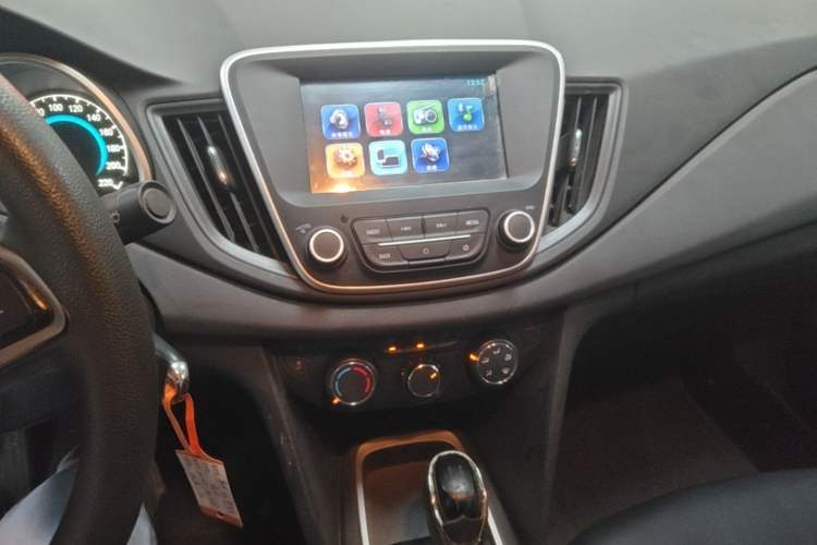 Used Chevrolet Cavalier 2016 1.5L Automatic Xinyue Edition Audio And AC Panel