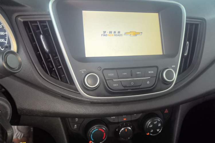 Used Chevrolet Cavalier 2016 1.5L Automatic Enjoyment Edition Audio And AC Panel