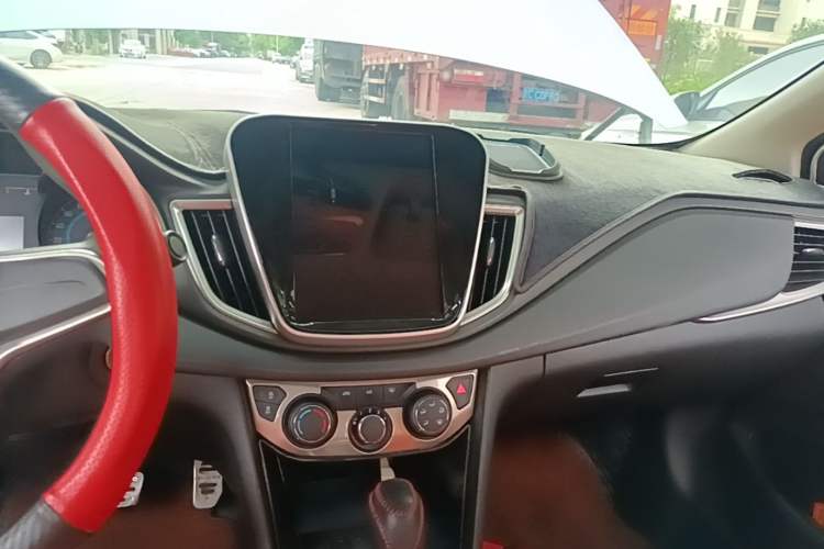 Used Chevrolet Cavalier 2016 1.5L Automatic Enjoyment Edition Audio And AC Panel