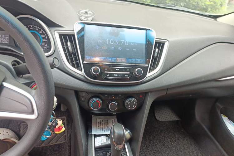 Used Chevrolet Cavalier 2016 1.5L Automatic Enjoyment Edition Audio And AC Panel