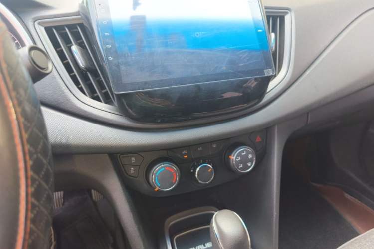 Used Chevrolet Cavalier 2016 1.5L Automatic Enjoyment Edition Audio And AC Panel
