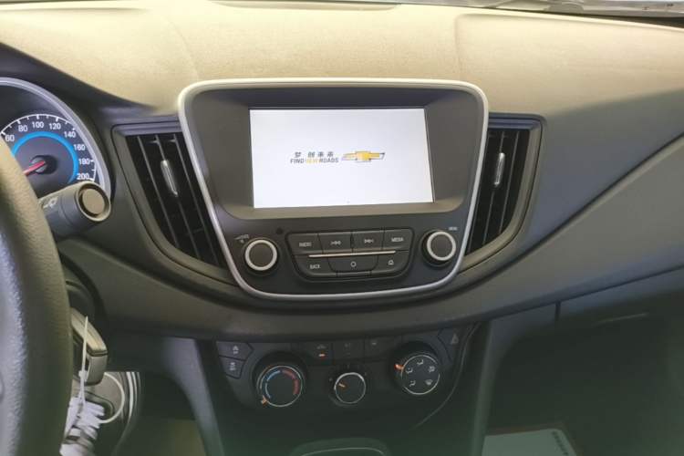 Used Chevrolet Cavalier 2016 1.5L Automatic Enjoyment Edition Audio And AC Panel