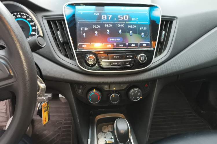 Used Chevrolet Cavalier 2016 1.5L Automatic Enjoyment Edition Audio And AC Panel