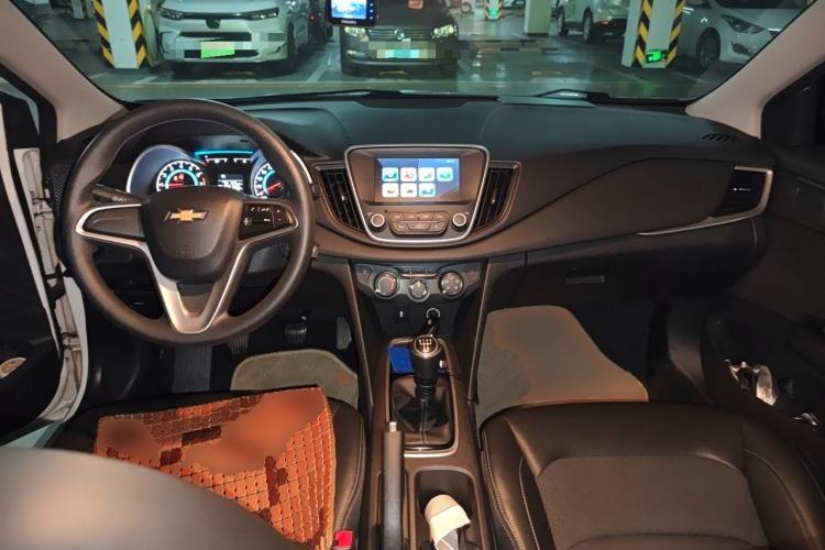 Used Chevrolet Cavalier 2016 1.5L Manual Xinyue Edition Center Console