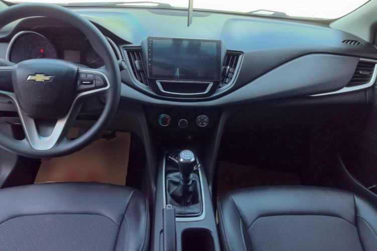 Used Chevrolet Cavalier 2016 1.5L Manual Xinyue Edition Center Console