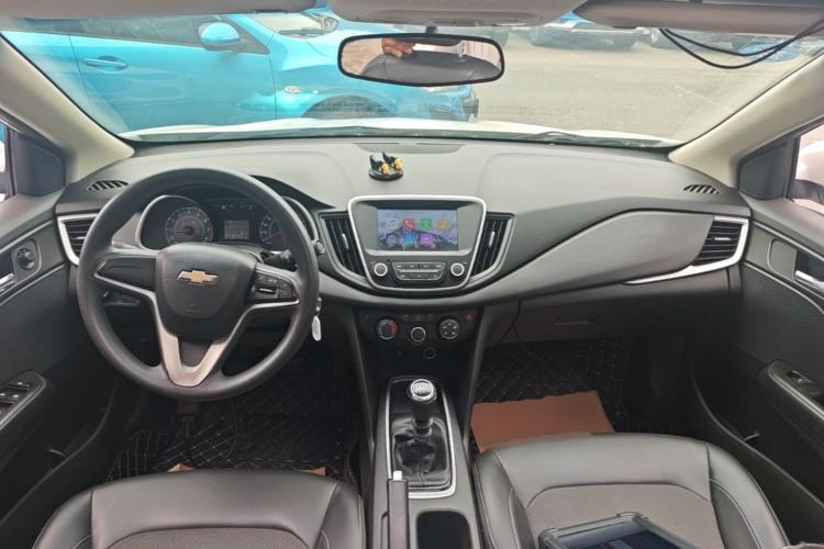 Used Chevrolet Cavalier 2016 1.5L Manual Xinyue Edition Center Console