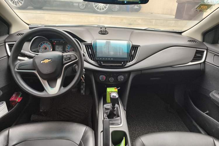 Used Chevrolet Cavalier 2016 1.5L Manual Xinyue Edition Center Console