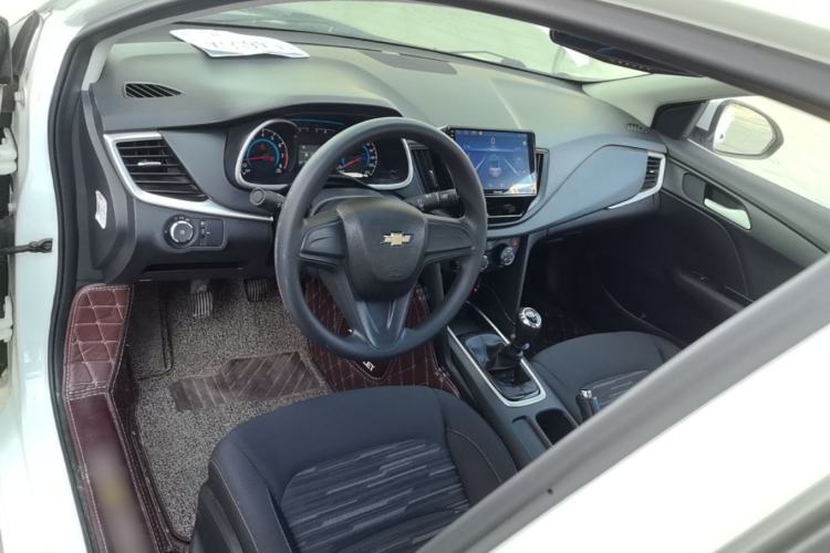 Used Chevrolet Cavalier 2016 1.5L Manual Enjoyment Edition Center Console