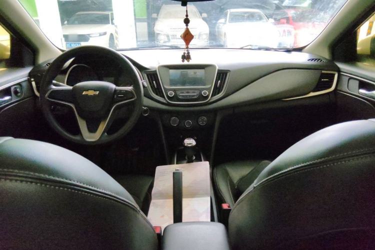 Used Chevrolet Cavalier 2016 1.5L Manual Xinyue Edition Center Console