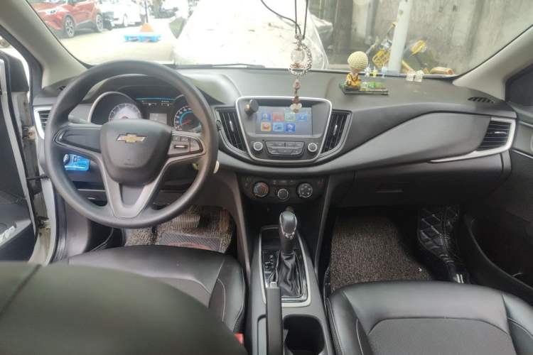 Used Chevrolet Cavalier 2016 1.5L Automatic Xinyue Edition Center Console