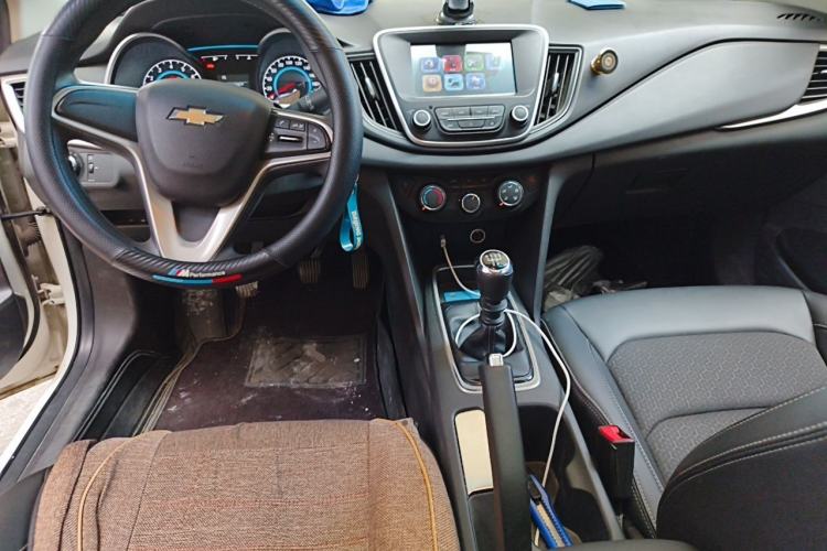Used Chevrolet Cavalier 2016 1.5L Manual Xinyue Edition Center Console
