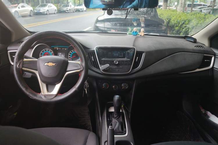 Used Chevrolet Cavalier 2016 1.5L Automatic Enjoyment Edition Center Console