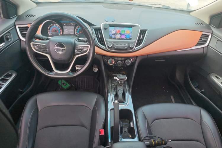 Used Chevrolet Cavalier 2016 1.5L Automatic Xinyue Edition Center Console