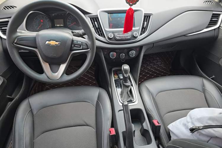 Used Chevrolet Cavalier 2016 1.5L Automatic Xinyue Edition Center Console