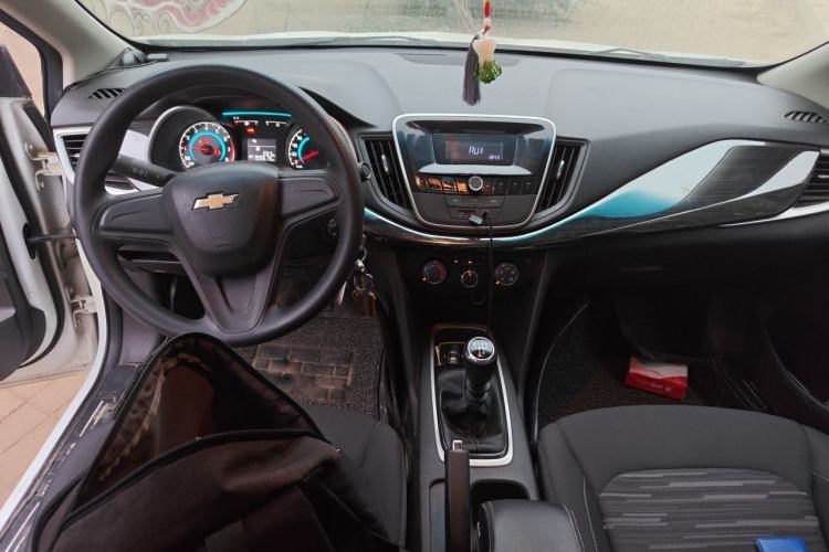 Used Chevrolet Cavalier 2016 1.5L Manual Enjoyment Edition Center Console