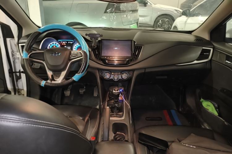 Used Chevrolet Cavalier 2016 1.5L Manual Xinyue Edition Center Console