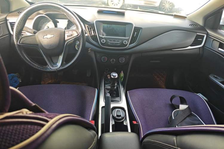 Used Chevrolet Cavalier 2016 1.5L Manual Xinyue Edition Center Console