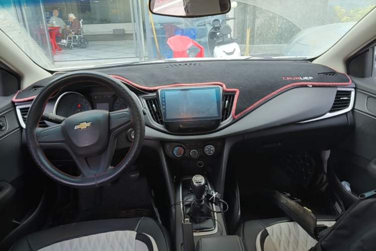 Used Chevrolet Cavalier 2016 1.5L Manual Enjoyment Edition Center Console