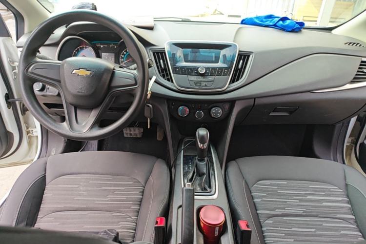 Used Chevrolet Cavalier 2016 1.5L Automatic Enjoyment Edition Center Console