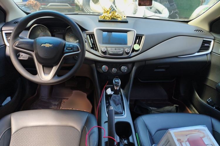 Used Chevrolet Cavalier 2016 1.5L Automatic Xinyue Edition Center Console