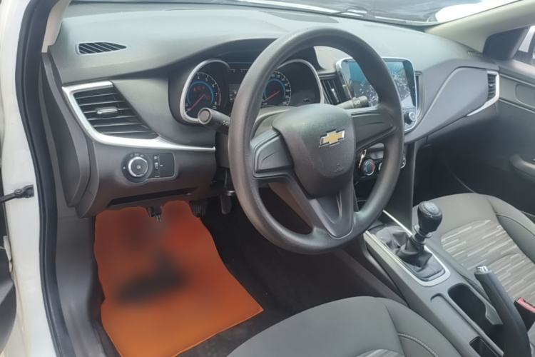 Used Chevrolet Cavalier 2016 1.5L Manual Enjoyment Edition Center Console