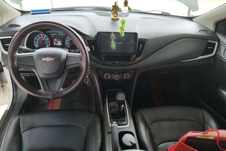 Used Chevrolet Cavalier 2016 1.5L Manual Enjoyment Edition Center Console