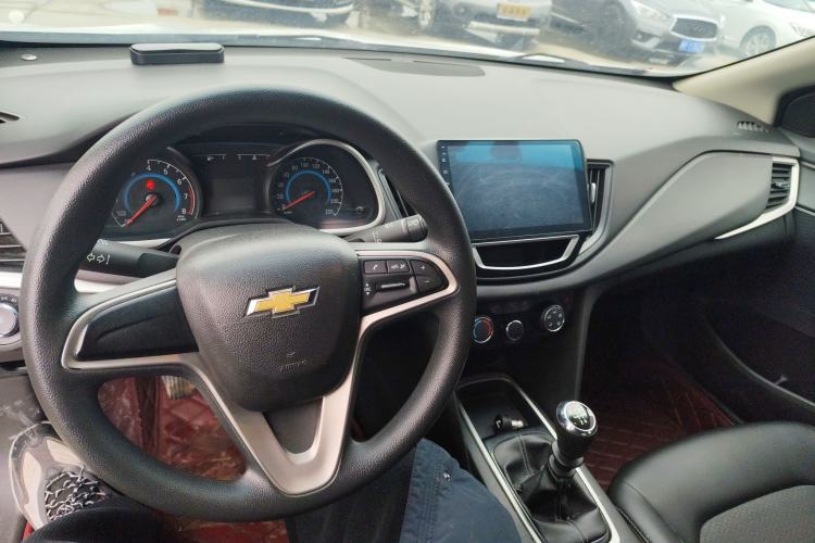 Used Chevrolet Cavalier 2016 1.5L Manual Xinyue Edition Center Console
