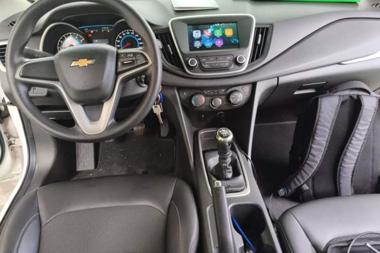 Used Chevrolet Cavalier 2016 1.5L Manual Xinyue Edition Center Console
