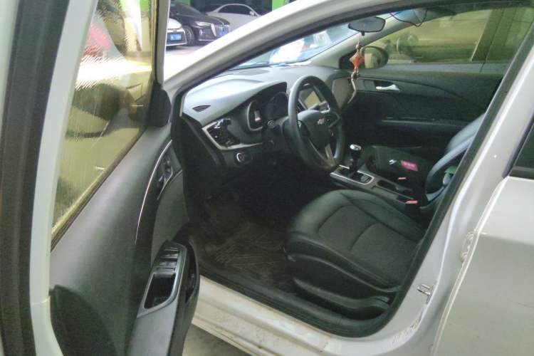 Used Chevrolet Cavalier 2016 1.5L Manual Xinyue Edition Driver Seat