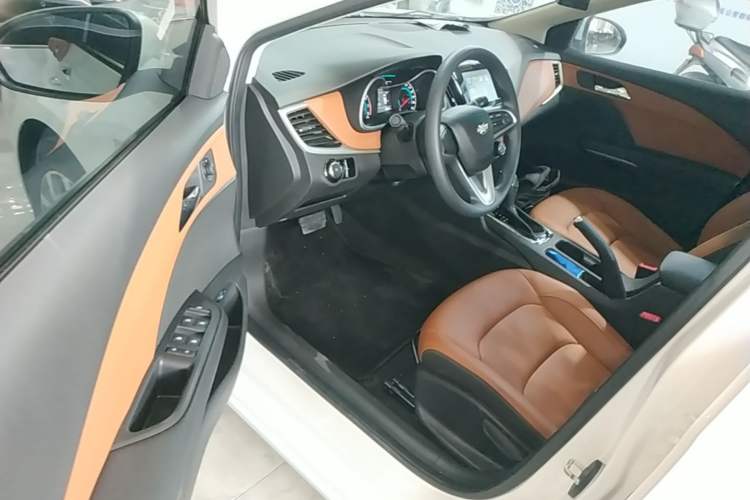 Used Chevrolet Cavalier 2016 1.5L Automatic Xinsong Edition Driver Seat