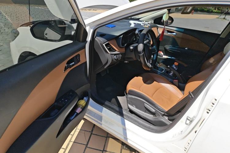 Used Chevrolet Cavalier 2016 1.5L Automatic Xinsong Edition Driver Seat