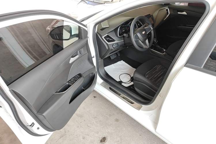 Used Chevrolet Cavalier 2016 1.5L Automatic Enjoyment Edition Driver Seat