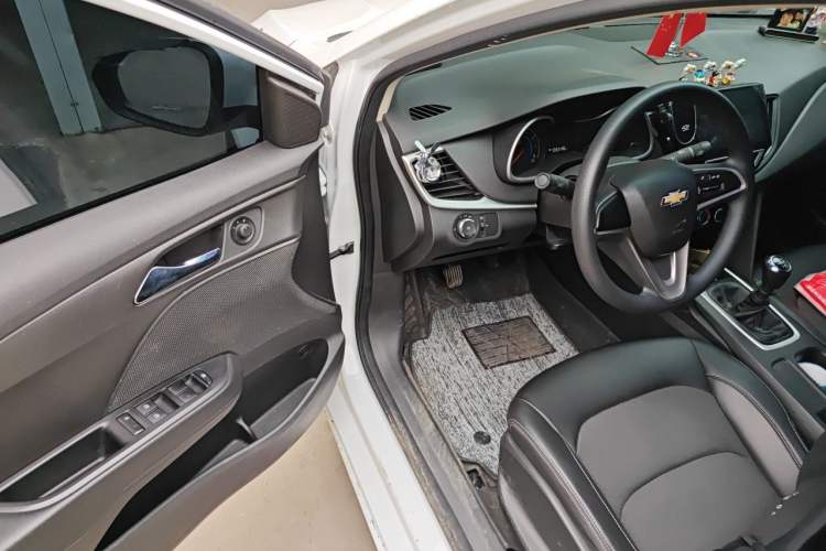 Used Chevrolet Cavalier 2016 1.5L Manual Xinyue Edition Driver Seat
