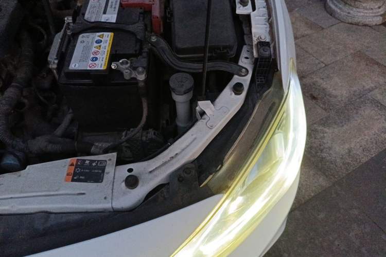 Used Chevrolet Cavalier 2016 1.5L Automatic Xinsong Edition Engine Bay Left