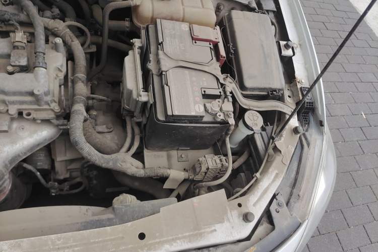 Used Chevrolet Cavalier 2016 1.5L Automatic Xinyue Edition Engine Bay Left