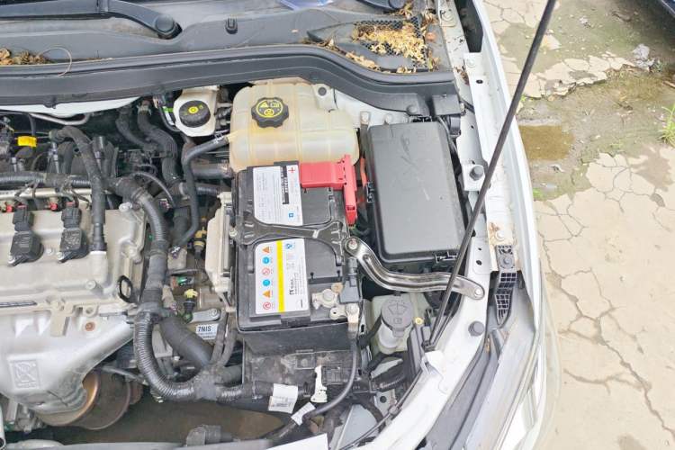 Used Chevrolet Cavalier 2016 1.5L Automatic Xinyue Edition Engine Bay Left