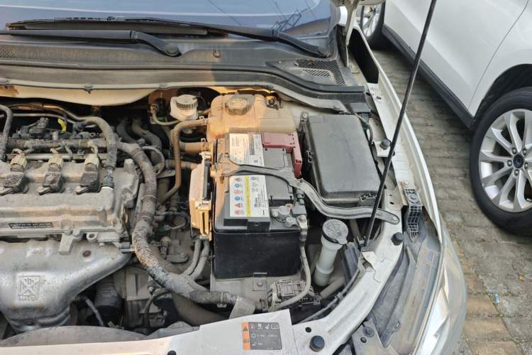 Used Chevrolet Cavalier 2016 1.5L Automatic Xinyue Edition Engine Bay Left