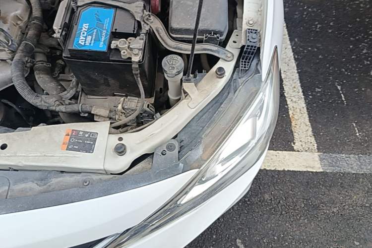 Used Chevrolet Cavalier 2016 1.5L Automatic Xinyue Edition Engine Bay Left