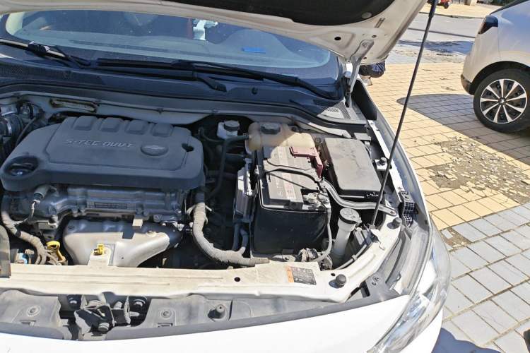 Used Chevrolet Cavalier 2016 1.5L Automatic Xinsong Edition Engine Bay Left